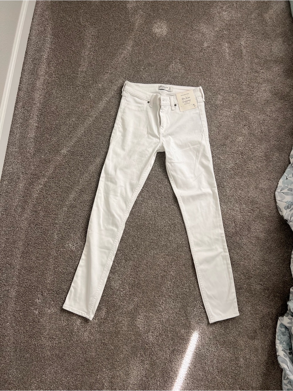 Abercrombie & Fitch White Women's Skinny Jeans - Slim Stretch